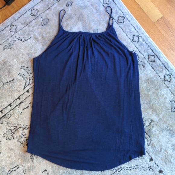 Flowy tank - Picture 2 of 7